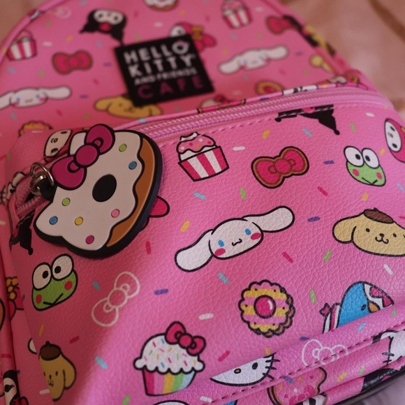 Hello Kitty Cafe Mini Bag - Picture 3 of 5